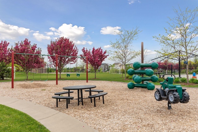 11200 Walnut Ln, Woodbury, MN 55129 - view of property's community