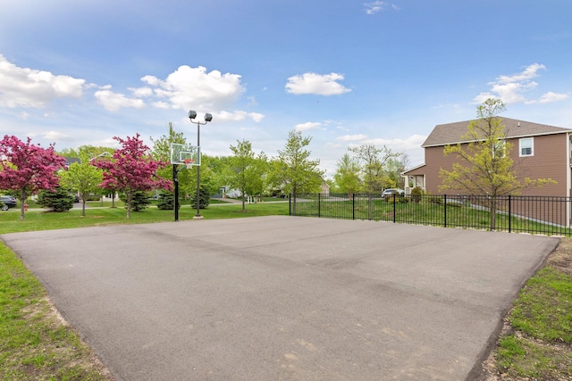 11200 Walnut Ln, Woodbury, MN 55129 - view of basketball court