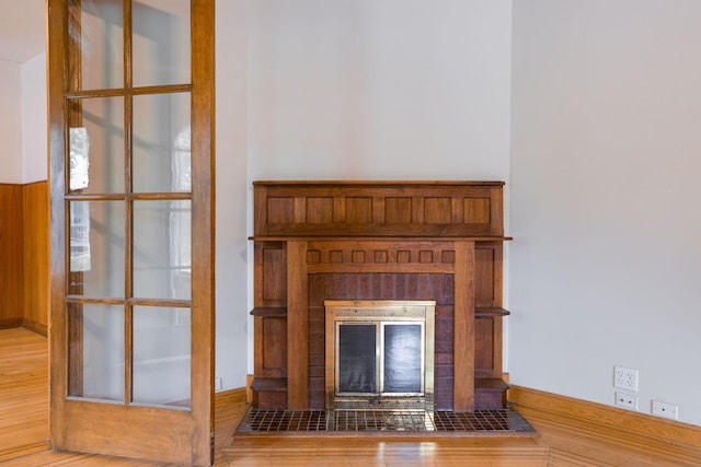 518 32nd St, Minneapolis, MN 55408 - detailed view of wood finished floors and baseboards