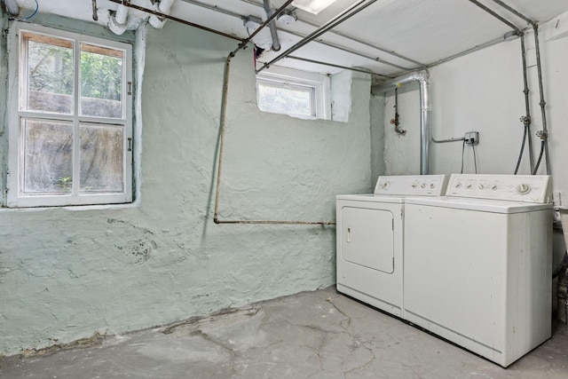 518 32nd St, Minneapolis, MN 55408 - washroom with washing machine and clothes dryer