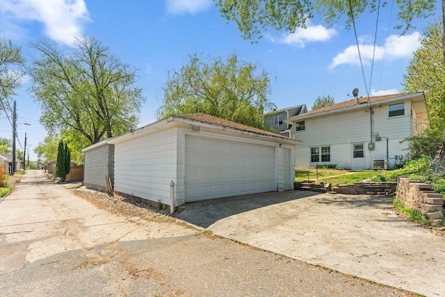 view of detached garage
