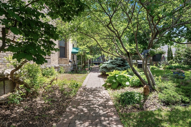 1811 Elliot Ave Unit 2, Minneapolis, MN 55404 - view of property's community