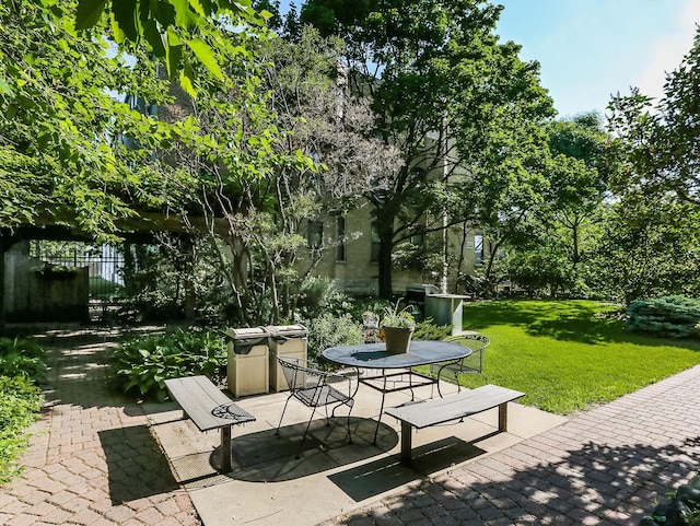 1811 Elliot Ave Unit 2, Minneapolis, MN 55404 - view of patio with outdoor dining space