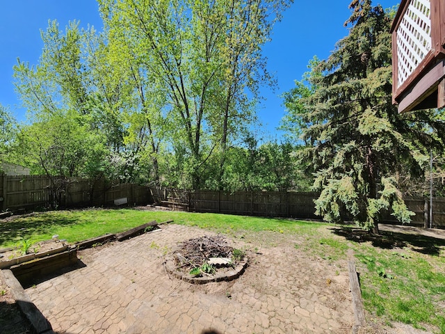 3458 Savannah Ave, White Bear Lake, MN 55110 - view of yard with a patio area