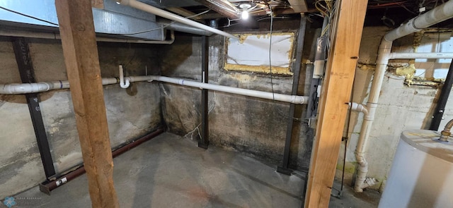 304 1st Ave E, Halstad, MN 56548 - unfinished basement with water heater