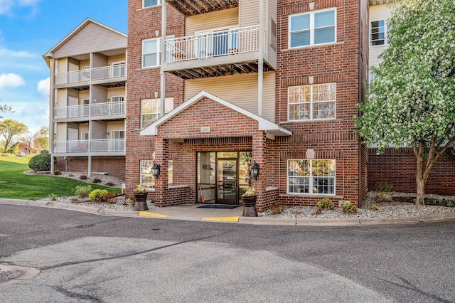 2231 Penn Pl Unit 114, North Saint Paul, MN 55109 - view of building exterior