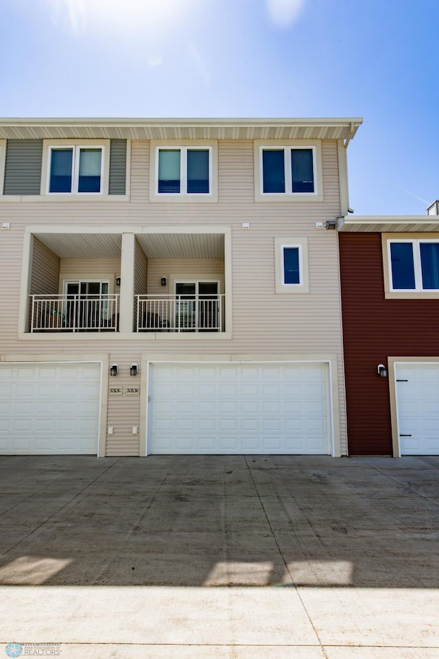3313 5th Way E Unit B, West Fargo, ND 58078 - multi unit property with a garage and driveway