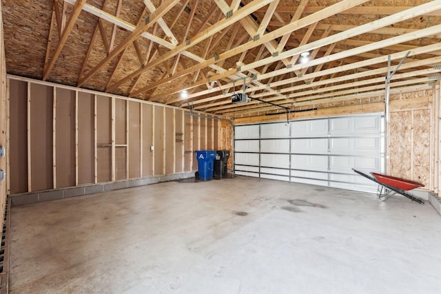 1094 7th St E, Saint Paul, MN 55106 - garage with a garage door opener