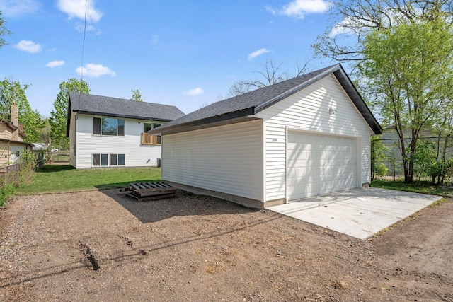 1094 7th St E, Saint Paul, MN 55106 - view of detached garage