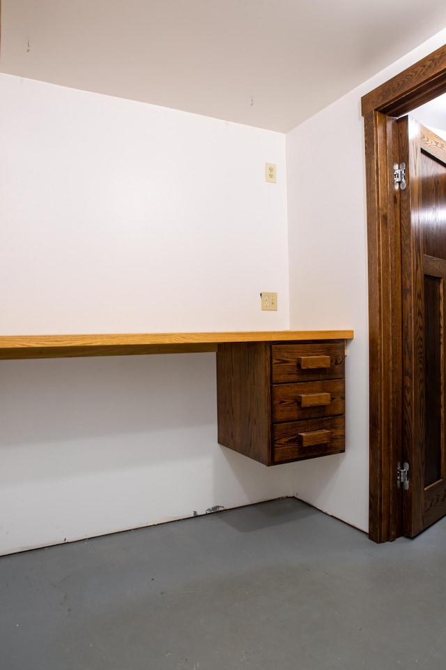 1377 Parkview Dr, New Richmond, WI 54017 - unfurnished room featuring finished concrete flooring