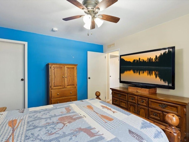 bedroom with a ceiling fan