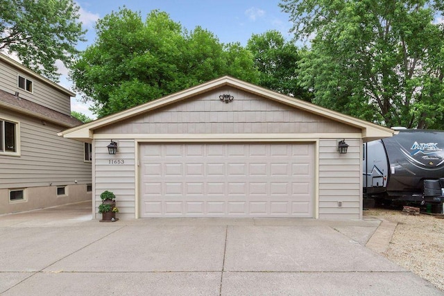 view of detached garage