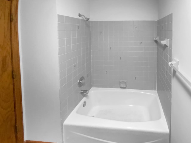 4984 Park Dr, Savage, MN 55378 - bathroom featuring bathtub / shower combination