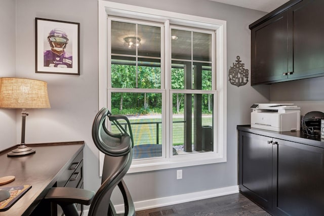 1701 Retreat Cir, Minnetrista, MN 55364 - interior space featuring dark wood-style floors and baseboards