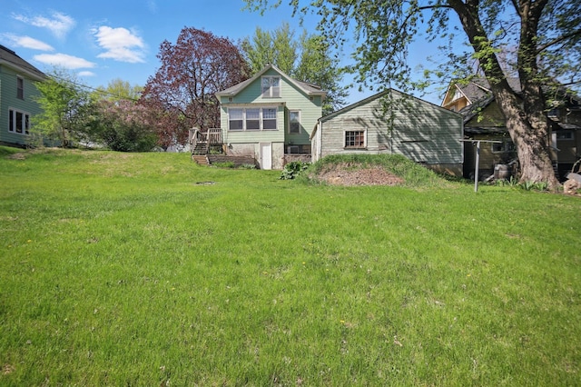 733 1st St SW, Faribault, MN 55021 - back of property featuring a lawn