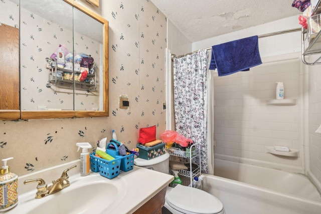 6522 Kilmer Ln N, Maple Grove, MN 55369 - full bathroom featuring toilet, a textured ceiling, wallpapered walls, vanity, and shower / bath combination with curtain