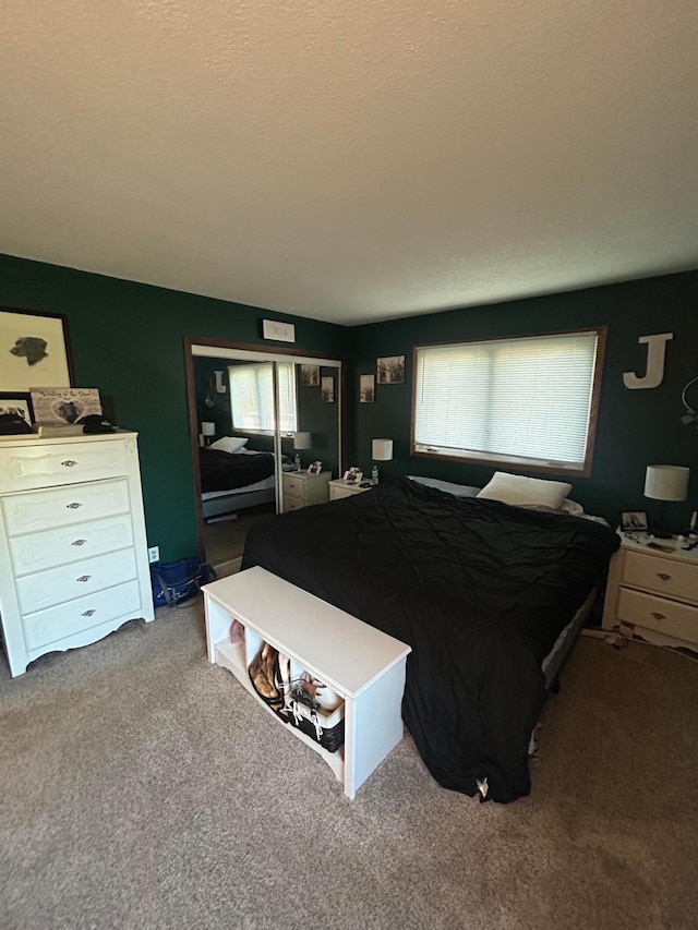 7424 Ely Lake Dr, Fayal Twp, MN 55734 - carpeted bedroom with a textured ceiling