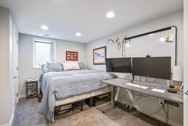 bedroom featuring carpet, baseboards, recessed lighting, and a desk