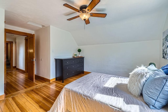 984 Milton St N, Saint Paul, MN 55103 - bedroom featuring hardwood / wood-style floors, lofted ceiling, and a ceiling fan