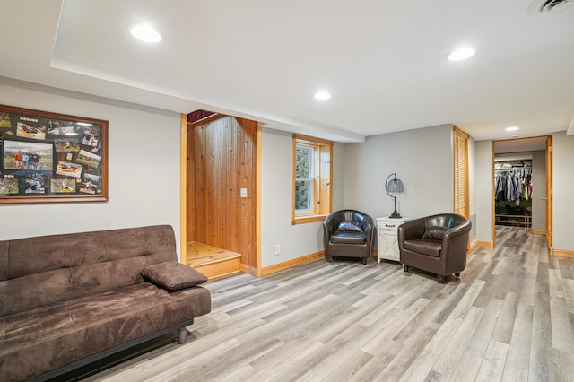 W10005 710th Ave, River Falls, WI 54022 - living area featuring light wood-style floors, baseboards, and recessed lighting