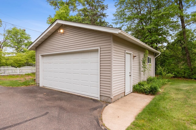 27180 Lakewood Dr NW, Stanford Twp, MN 55040 - view of detached garage