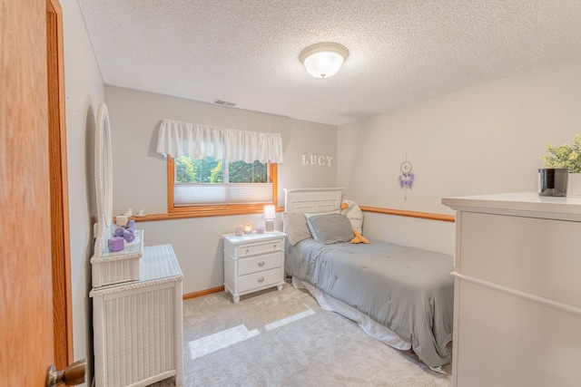 1434 Benson Blvd E, Stillwater, MN 55082 - bedroom featuring a textured ceiling and carpet