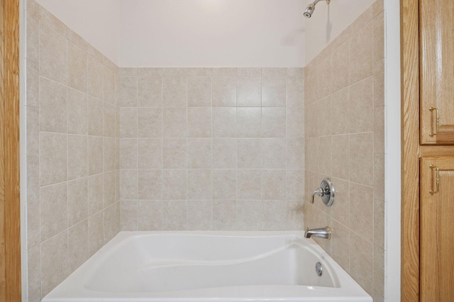 bathroom featuring shower / tub combination