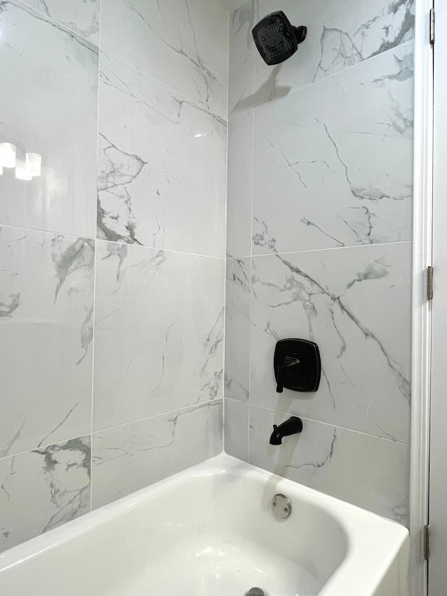 2616 30th Ave S, Minneapolis, MN 55406 - view of full bath
