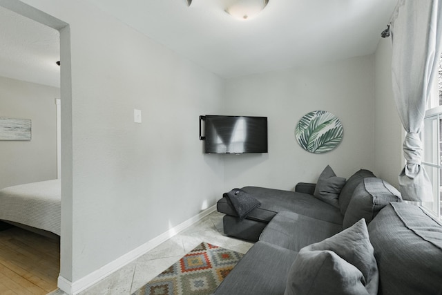 1541 Charles Ave, Saint Paul, MN 55104 - living room featuring baseboards