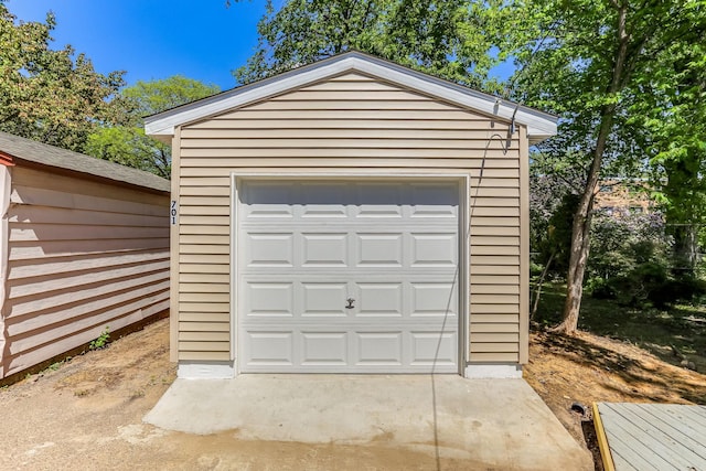 detached garage with driveway