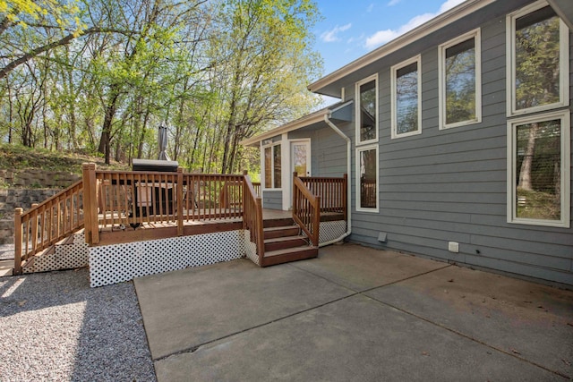 12625 Tiffany Ct, Burnsville, MN 55337 - wooden deck featuring a patio