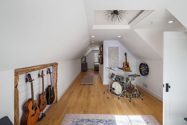 4898 County Road 6, Independence, MN 55359 - additional living space featuring wood finished floors, recessed lighting, baseboards, and vaulted ceiling