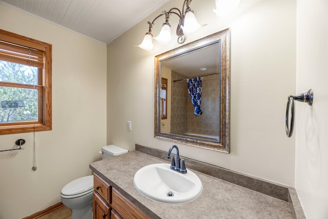 25100 Lincoln Dr NE, Athens Twp, MN 55040 - full bathroom with toilet, crown molding, vanity, and a shower with shower curtain