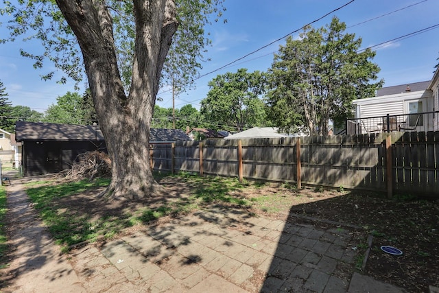 3519 Upton Ave N, Minneapolis, MN 55412 - view of yard featuring a patio area
