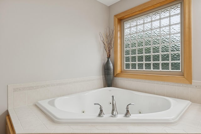 1376 Cobblestone Rd N, Champlin, MN 55316 - full bath with a tub with jets