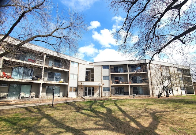 8935 Old Cedar Ave S Unit 113, Bloomington, MN 55425 - view of apartment building / complex