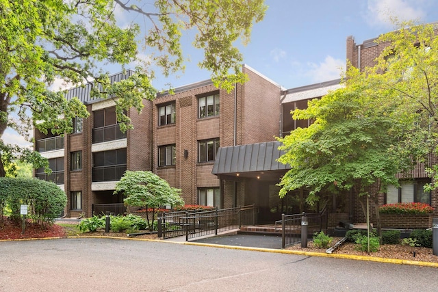 3412 Oak Ridge Rd Unit 317, Minnetonka, MN 55305 - view of building exterior