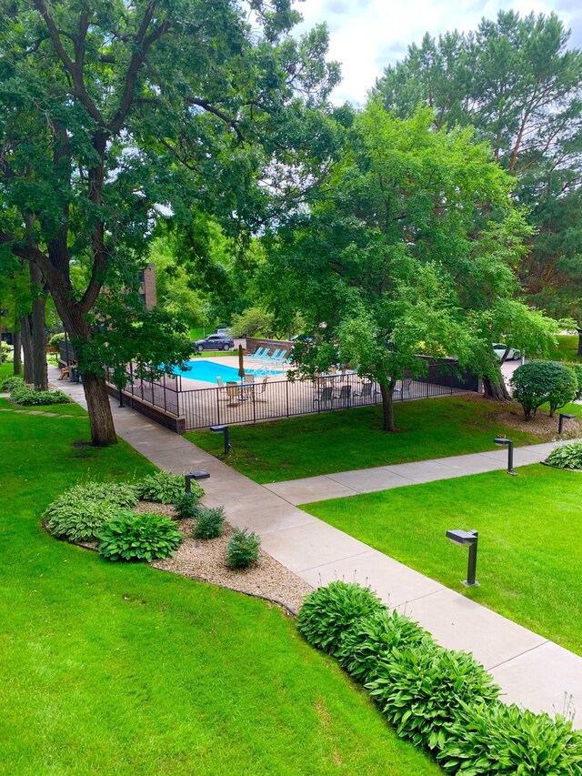 3412 Oak Ridge Rd Unit 317, Minnetonka, MN 55305 - view of community with a pool