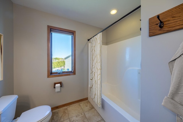 full bathroom with toilet, baseboards, shower / tub combo with curtain, tile patterned flooring, and recessed lighting