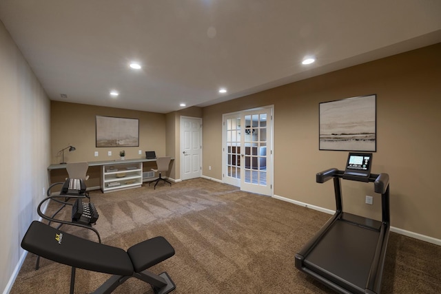 exercise room featuring carpet, baseboards, and recessed lighting