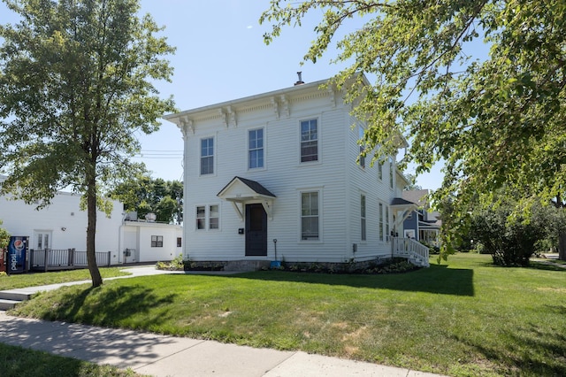 504 Buchanan St, Red Wing, MN 55066 - italianate-style house featuring a front yard