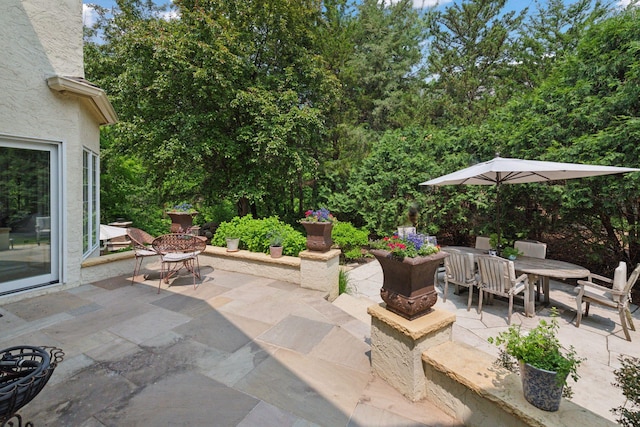 490 Old Long Lake Rd, Orono, MN 55391 - view of patio / terrace with outdoor dining space