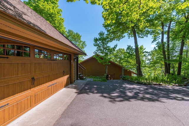 8744 Interlachen Rd, Lake Shore, MN 56468 - view of patio / terrace featuring driveway