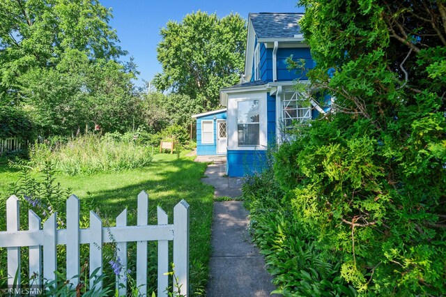 920 2nd St S, Stillwater, MN 55082 - view of fenced front yard