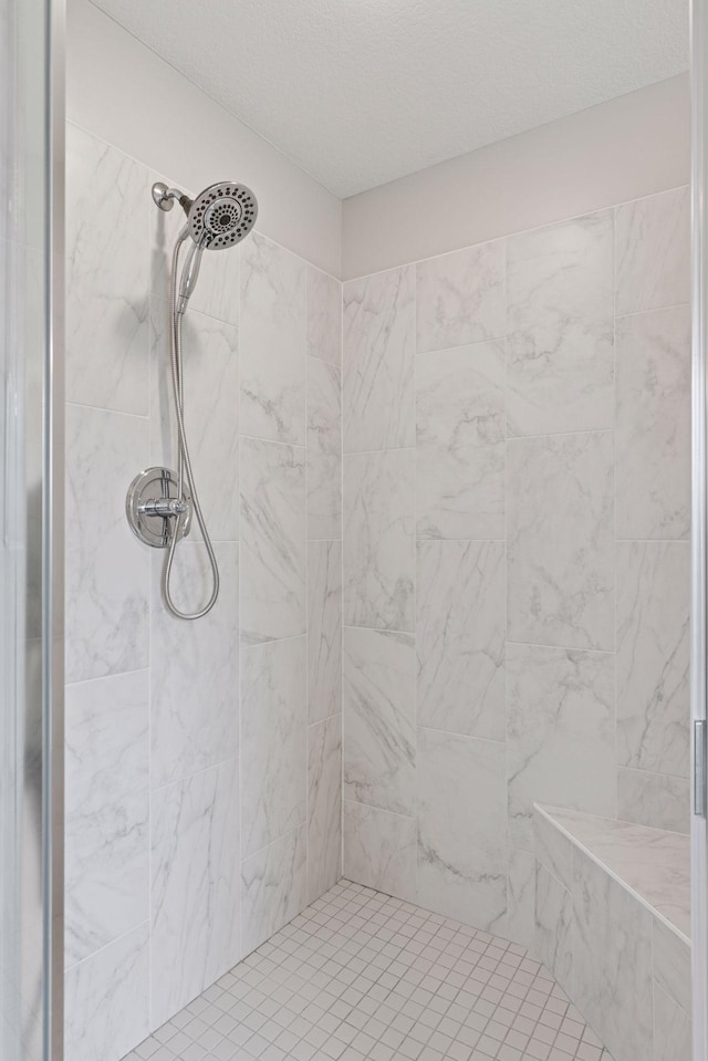 62 Rapp Farm Blvd, North Oaks, MN 55127 - bathroom with a tile shower