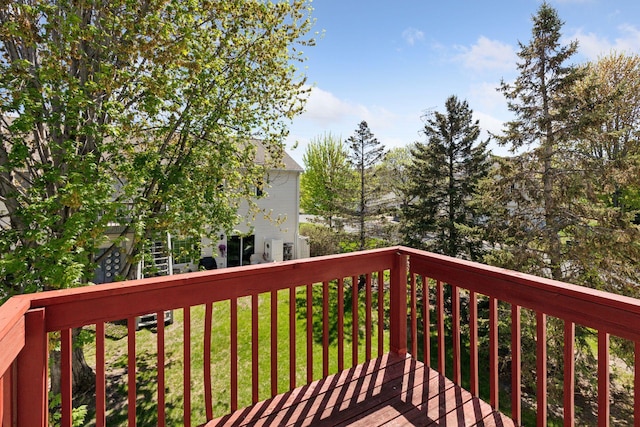 1515 Yorkshire Ln, Shakopee, MN 55379 - deck with a yard