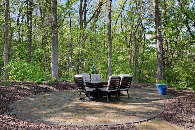 648 Sunset Ln, Mendota Heights, MN 55118 - view of patio with outdoor dining space
