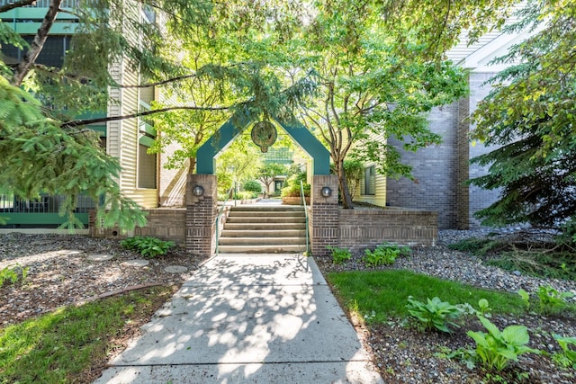 7625 Edinborough Way Unit 2116, Edina, MN 55435 - view of gate