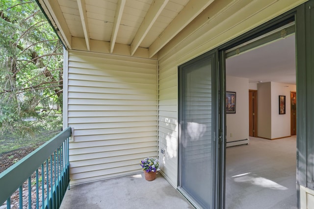 7625 Edinborough Way Unit 2116, Edina, MN 55435 - balcony featuring a baseboard radiator