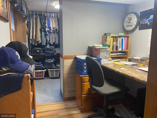 2828 Matilda St, Roseville, MN 55113 - office space with wood finished floors